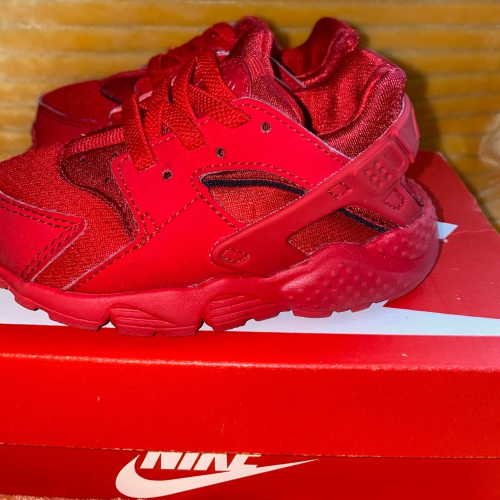 Toddler Nike huaraches